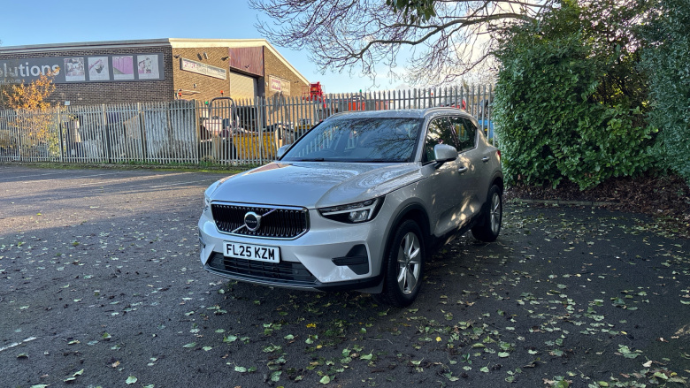 Volvo XC40 2.0 B3P Core 5dr Auto Petrol Estate